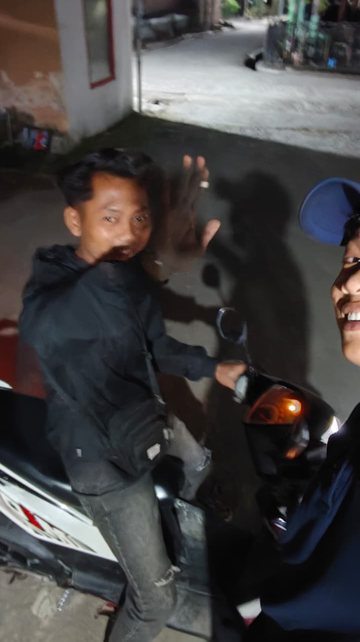 Gambar Fullscreen